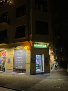 P&aring; hj&oslash;rnet kiosk nordvest